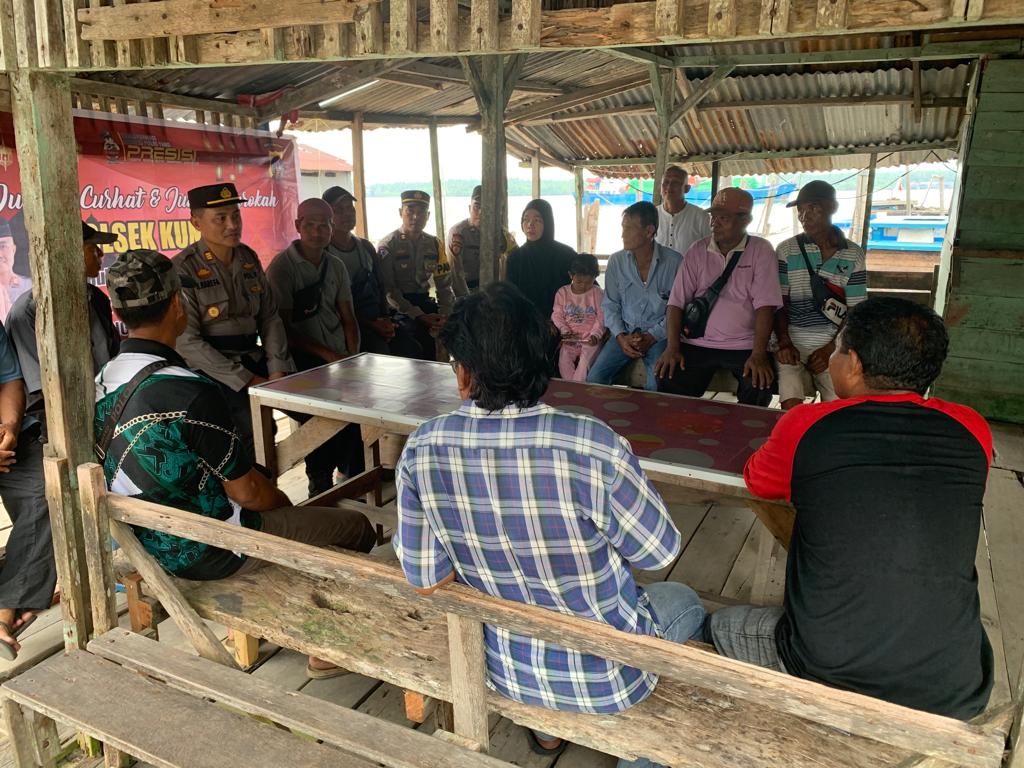 Polsek Kundur Gelar Jum'at Curhat di Pelabuhan Sungai Buluh Harapan Kita