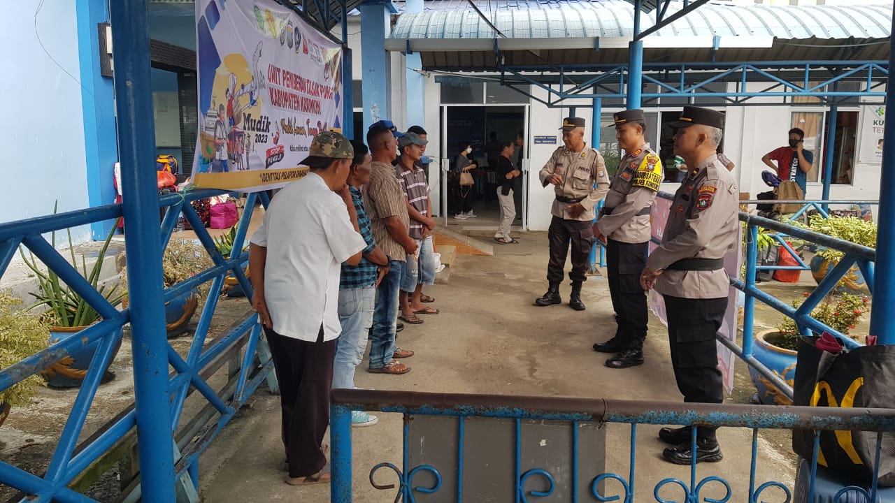 Polsek Kundur Gelar Jum'at Curhat di Pelabuhan Domestik Tanjung Batu