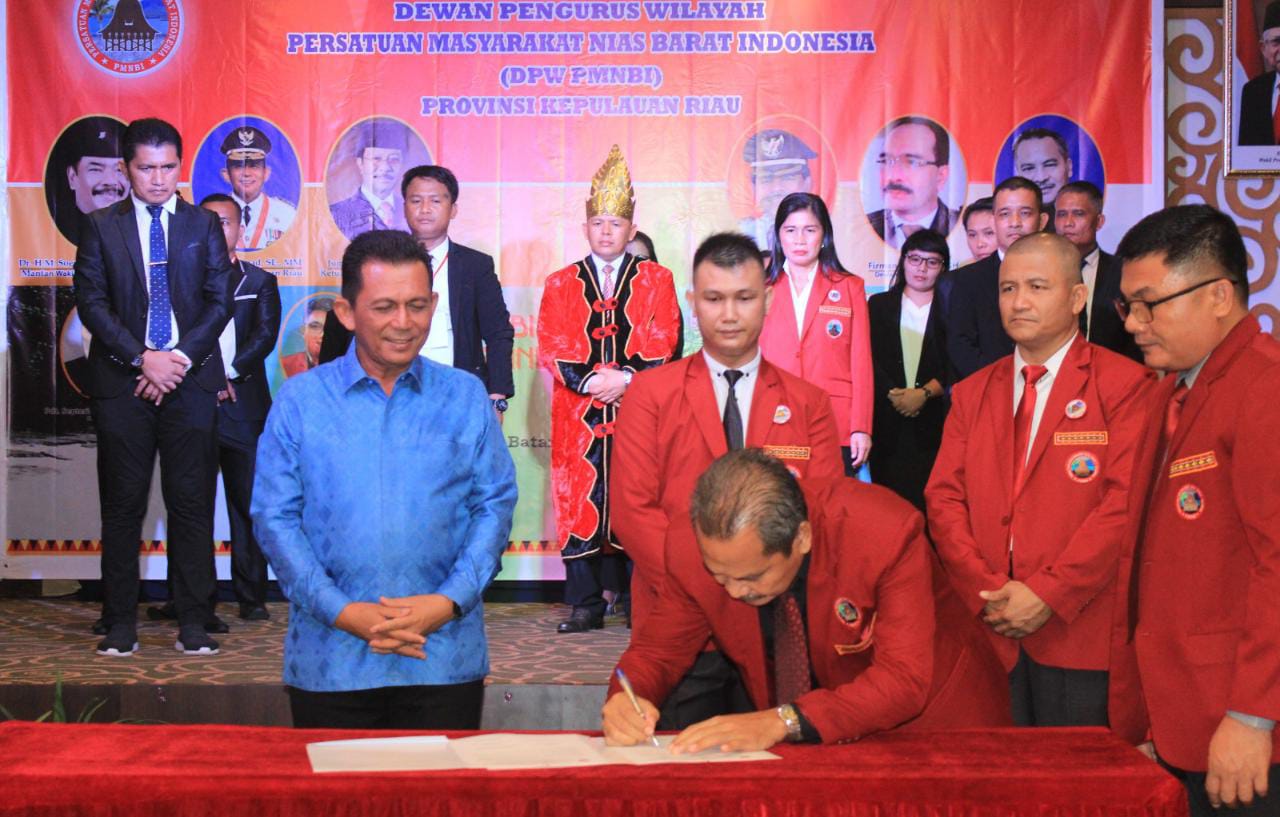 Gubernur Kepri Lantik Pengurus DPW PMNBI Provinsi Kepulauan Riau di Kota Batam