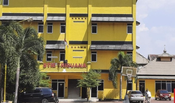 STIE Tribuana Ditutup, Tempat Ex - Officio Kepala BP Batam Dapat Ijazah