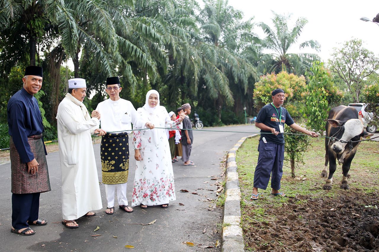 Rayakan Idul Adha 1444 H, Amsakar Achmad Ajak Masyarakat Teladani Kisah Nabi Ibrahim dan Ismail