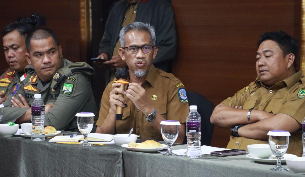 DPMPTSP Kota Batam dan DPMPTSP Kepri Bersama Instansi Terkait Gelar Konferensi Pers Tentang Perizinan Arena Permainan di Kota Batam