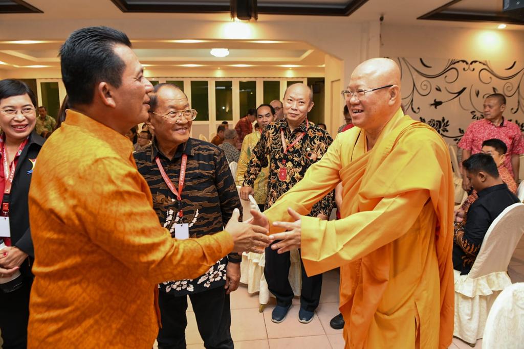Gubernur Ansar Ahmad Silaturahmi Dengan Permabudhi se-Indonesia