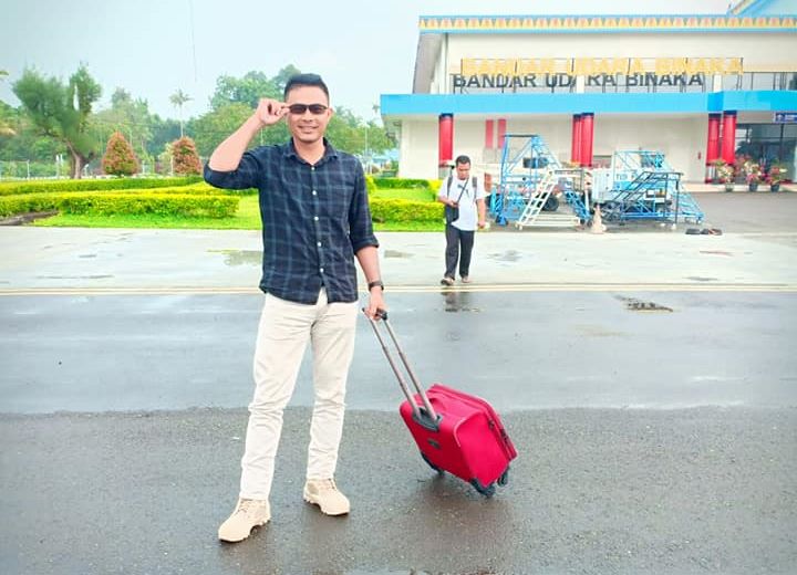 Saferiyusu Hulu Dinyatakan Lulus dalam Program Magister Hukum di UIB