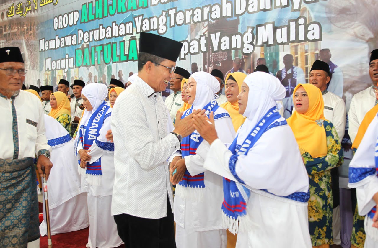 Momen Tasyakuran Walimatus Safar Lil Umroh Amsakar dan Jamaah Saling Mendoakan