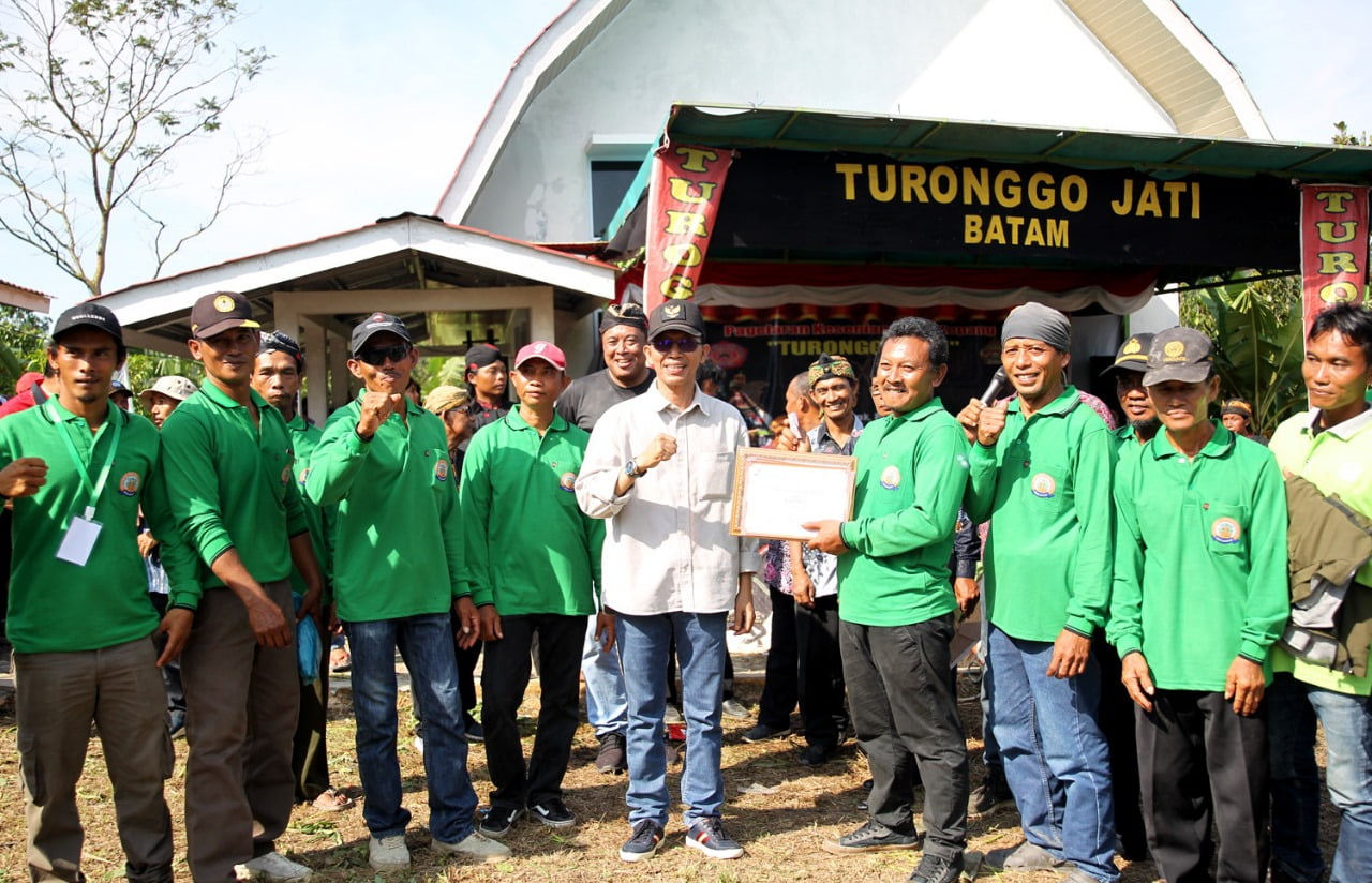 Amsakar Achmad Terkesan Semangat dengan Masyarakat di Acara Batam Gunungan Festival