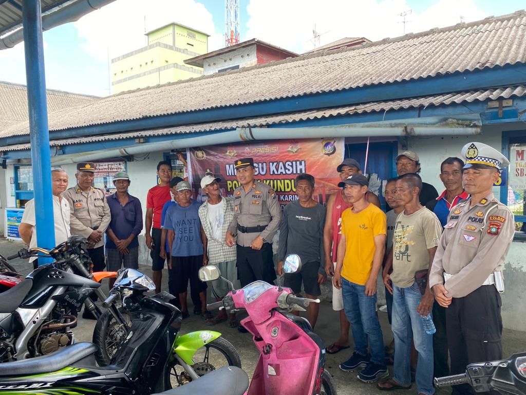Polsek Kundur Gelar Kegiatan Minggu Kasih di Loket Penjualan Tiket Pelabuhan Domestik Tanjung Batu