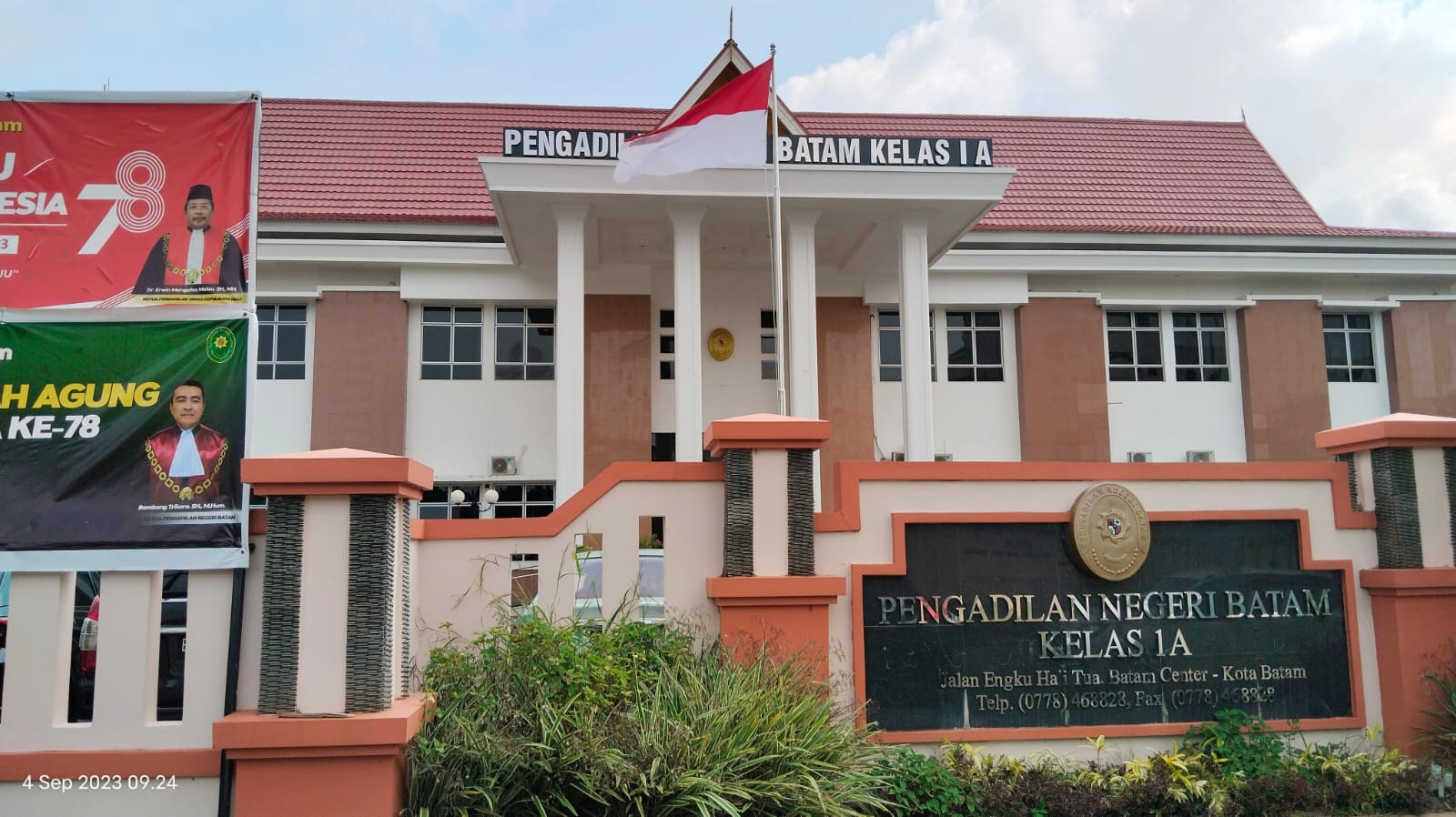 Tanpa Ada Informasi, Sidang di PN BATAM Tertunda Hingga Berjam - jam