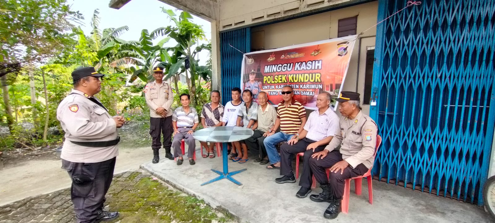 Polsek Kundur Gelar Minggu Kasih di Salah Satu Ruko Kelurahan Tanjung Batu Kota