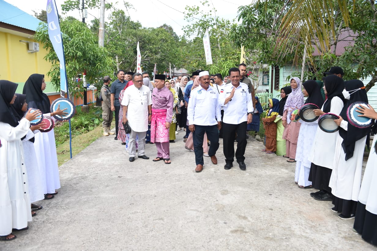 Gubernur Kepri Resmikan Dua Fasilitas Publik di Salah Satu Desa Kabupaten Lingga