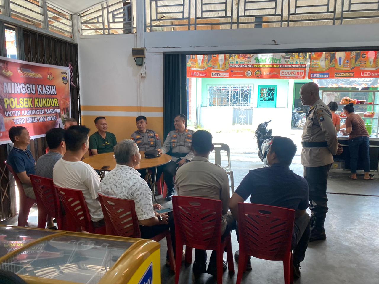 Polsek Kundur Gelar Minggu Kasih di Salah Satu Kedai Kopi Jalan Dwi Kora