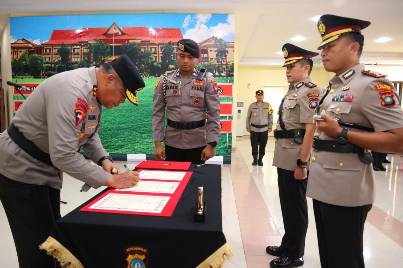 Kapolres Karimun dan Kapolres Lingga Polda Kepri Dimutasikan