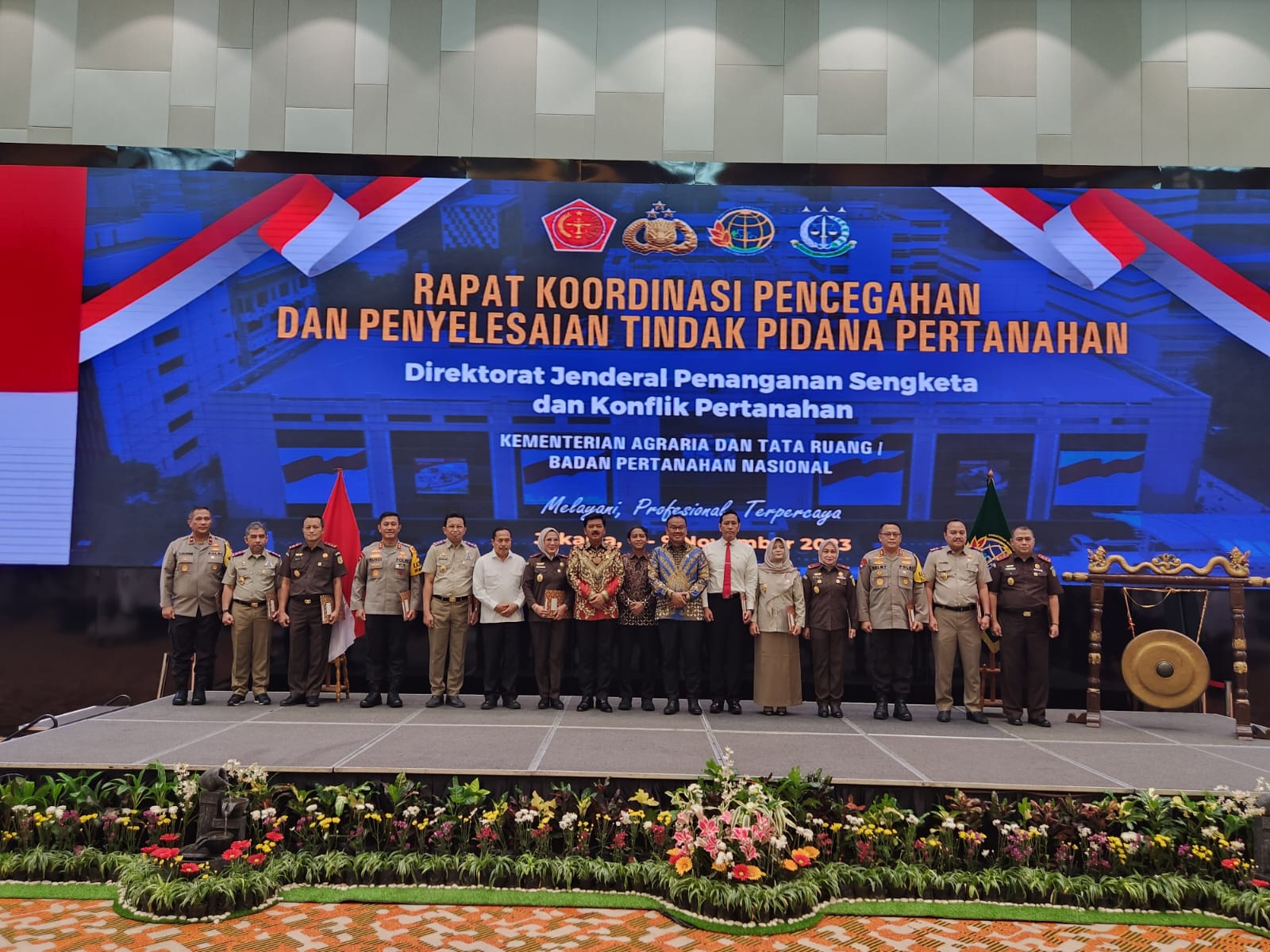 Polda Kepri Terima Penghargaan dan Pin Emas dari Menteri ATR