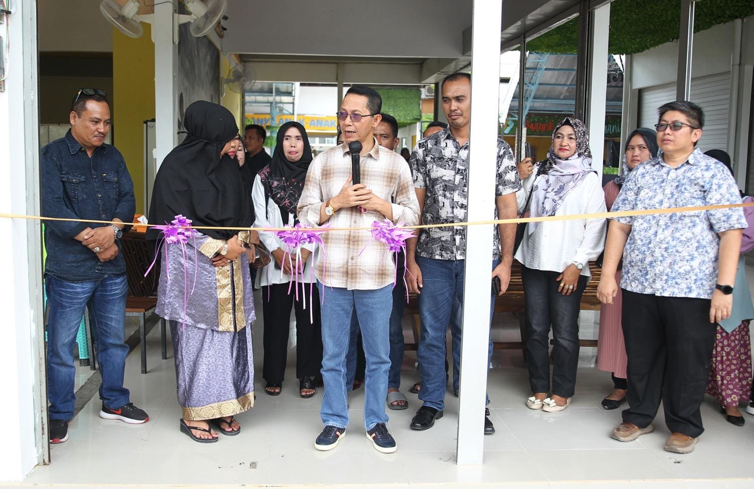 Pesan Penting Amsakar Achmad saat Hadir di Soft Opening RM Melayu Datin Selvi Fitriani