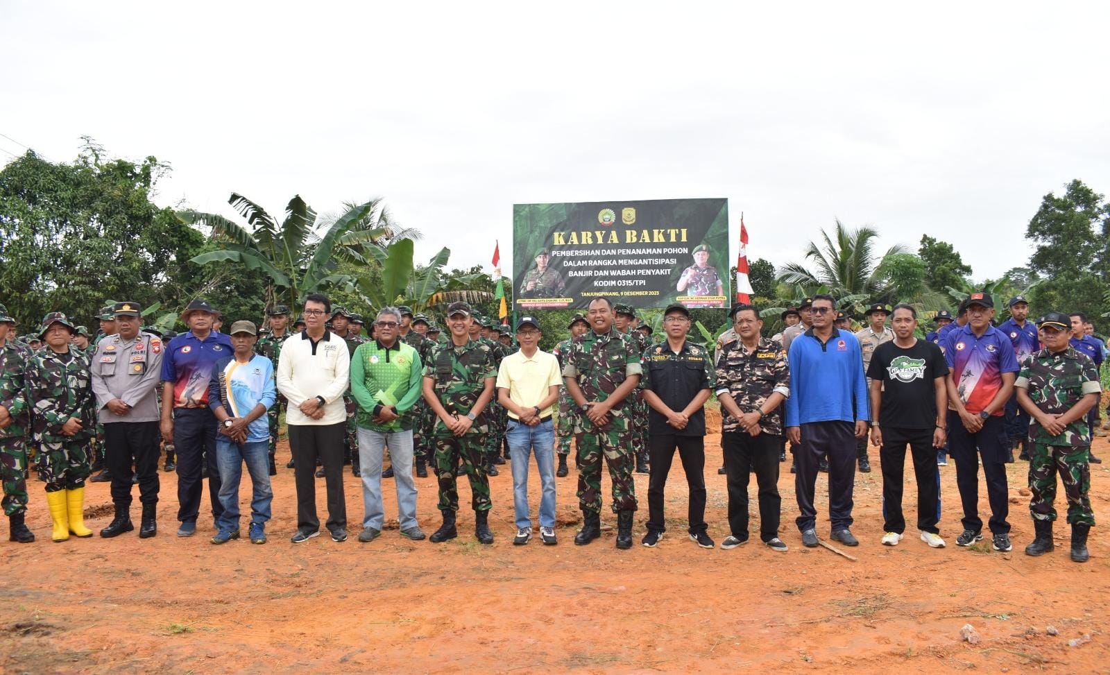 Kodim 0315/Tanjungpinang Bersama Pemda Gelar Karya Bakti Sosial di Kampung Sidomulyo