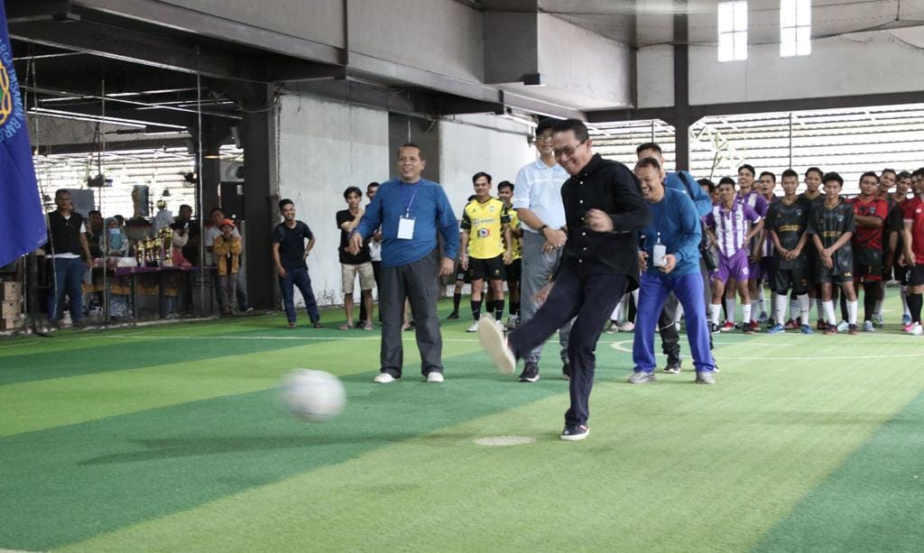 Wakil Walikota Batam, Amsakar Achmad Buka Turnamen Futsal IKPB 2023