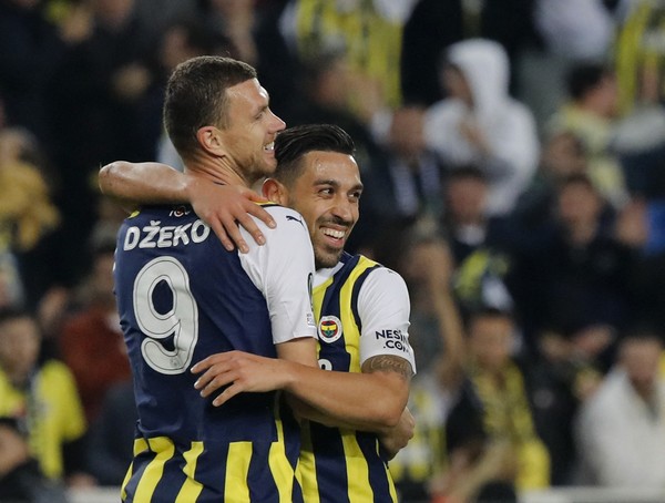 Dzeko Buktikan Dirinya Belum Habis