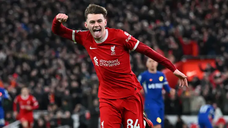 Liverpool Bantai Chelsea, Dorong Trent Alexander-Arnold Jadi Gelandang Tanpa Perlu Cemas