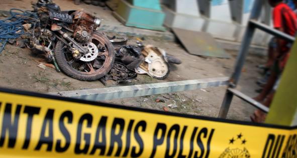Gagal Nyalip, Pemotor di Cibungbulang Bogor Tewas Terbentur Ban Truk