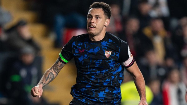Bintang Sevilla Tertusuk Bokong
