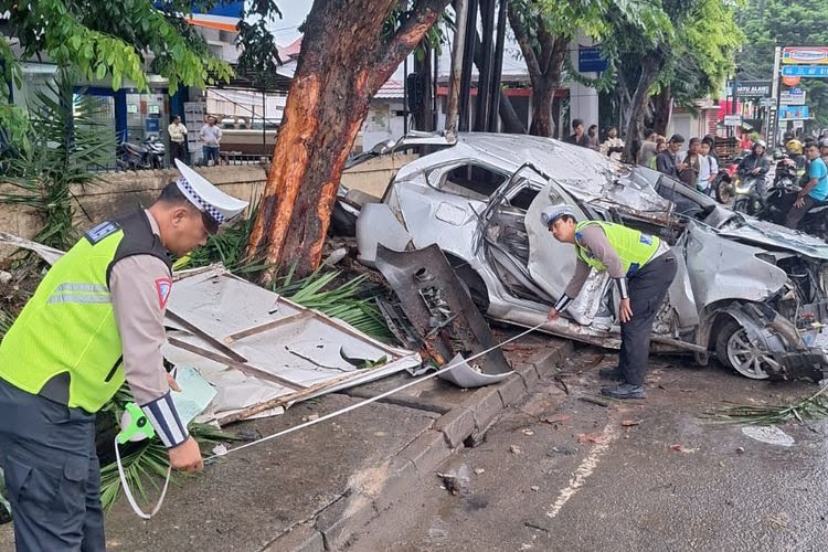Pecah Tangisan Orangtua Korban, Kecelakaan Maut