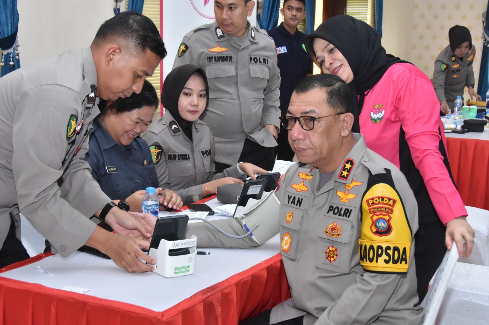 HUT YKB 2024, Polda Kepri Gelar Kegiatan Donor Darah dan Pemeriksaan Kesehatan