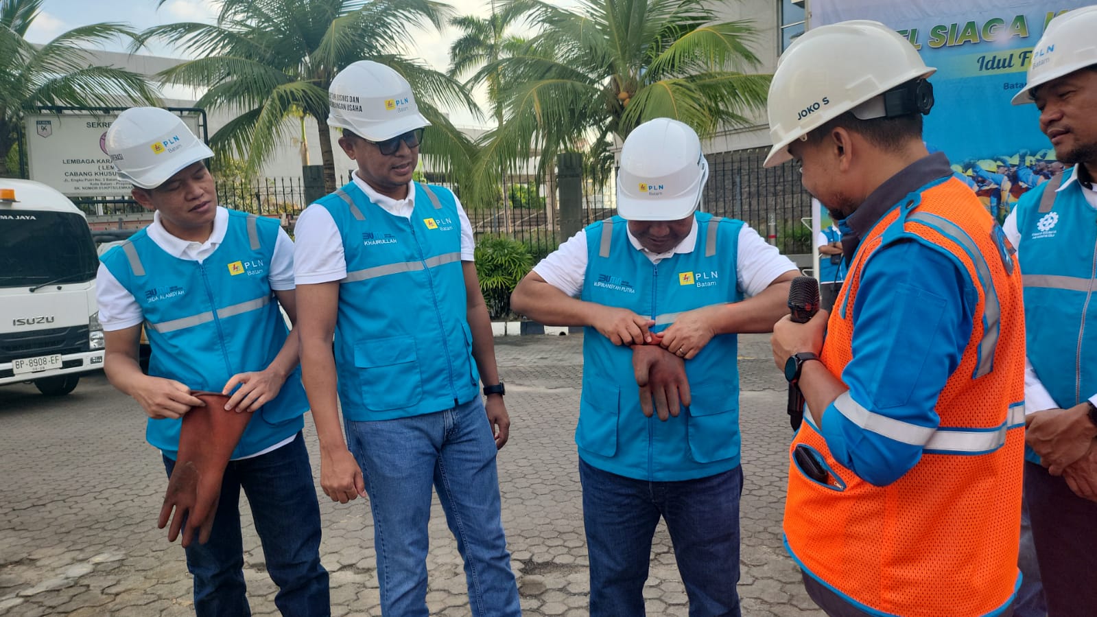 PLN Batam Siapkan Listrik Andal Sambut Idul FItri 1445 H