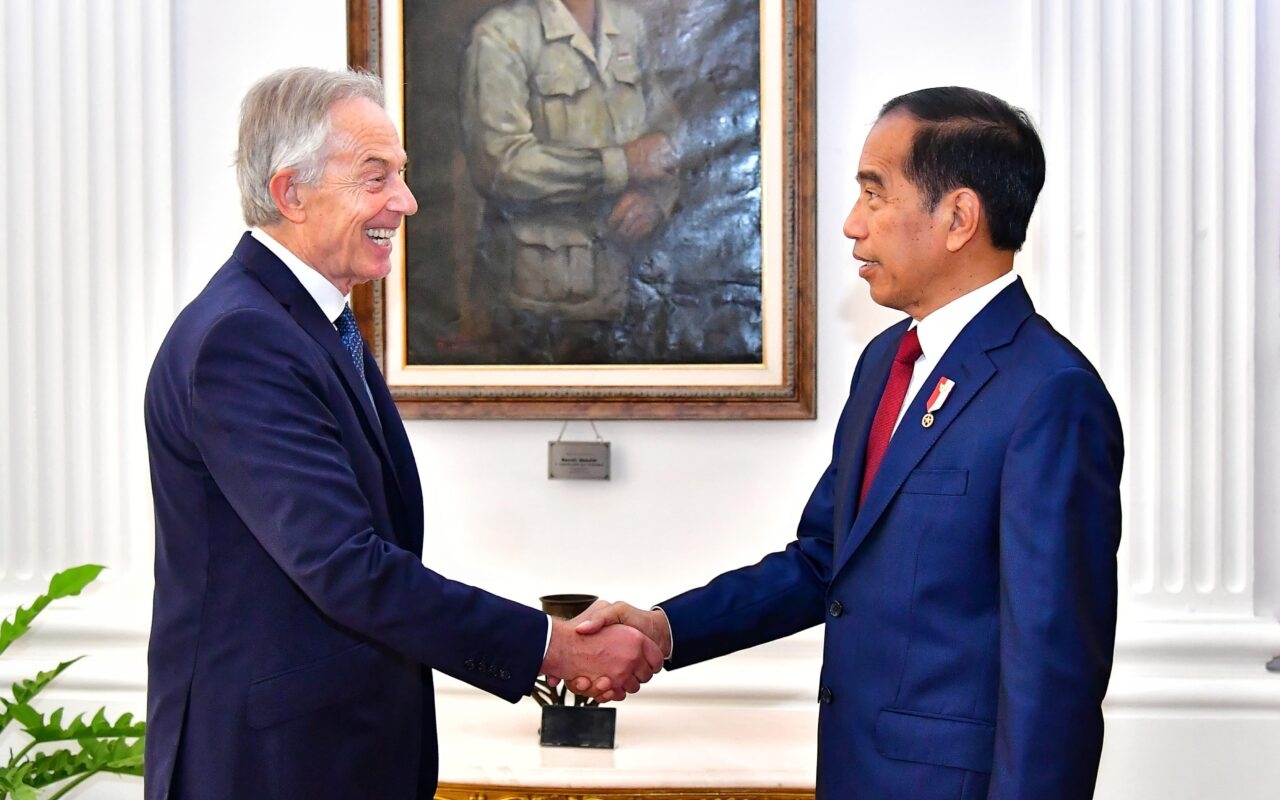 Presiden Jokowi Bertemu Tony Blair di Jakarta, Bahas Dua Hal Penting