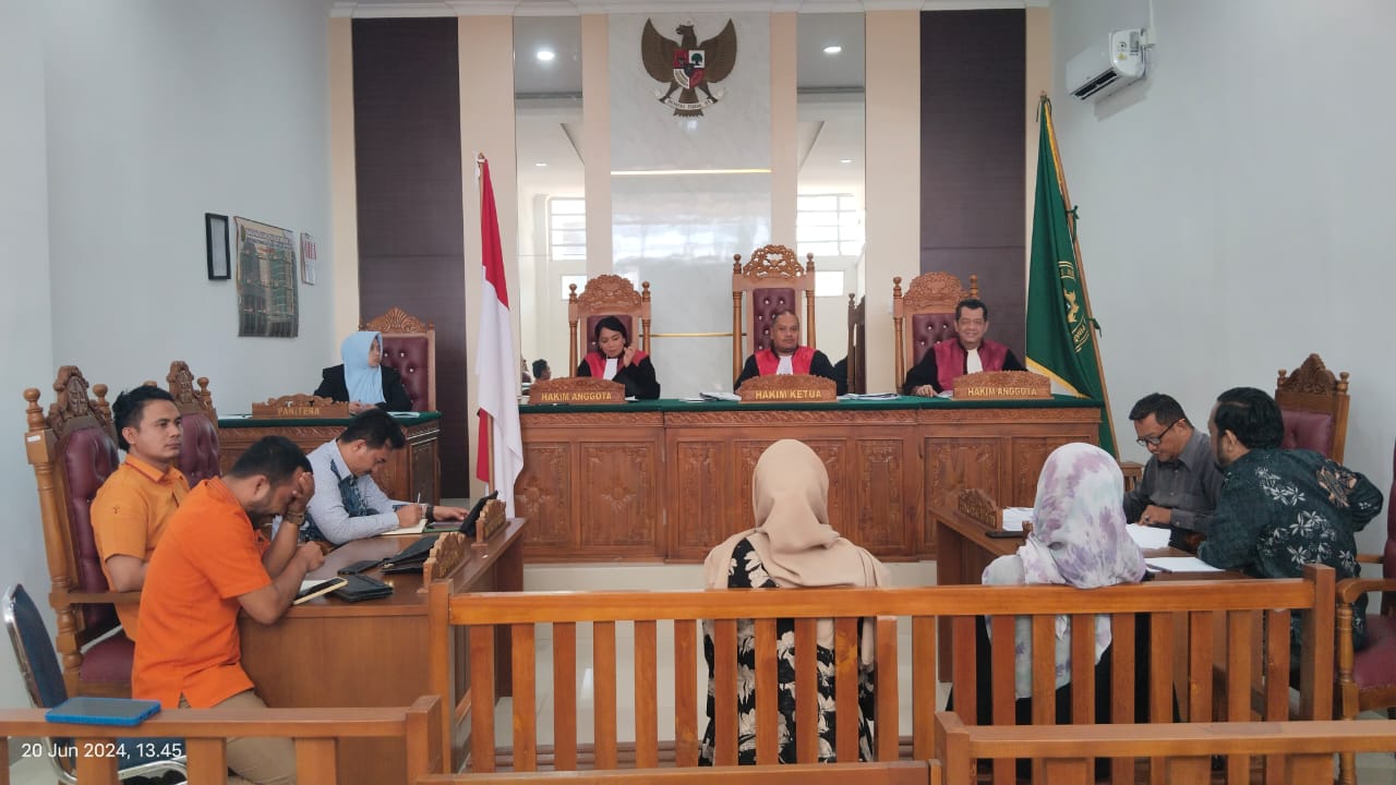 Hakim PHI Kepri Menilai Saksi dari PT. Dian Kerosene Pratama Berbohong