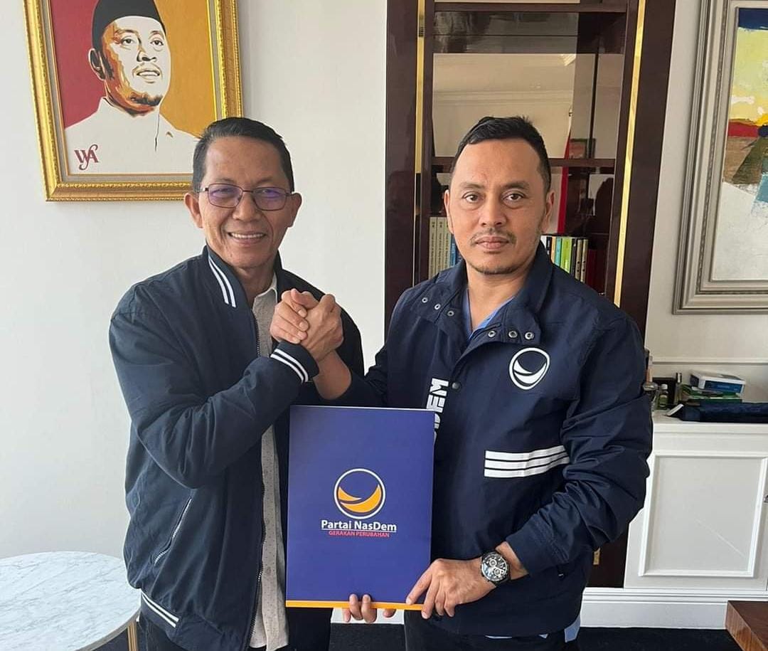 Amsakar Achmad Terima SK B1 KWK dari Sejumlah Parpol Pendukung Asli