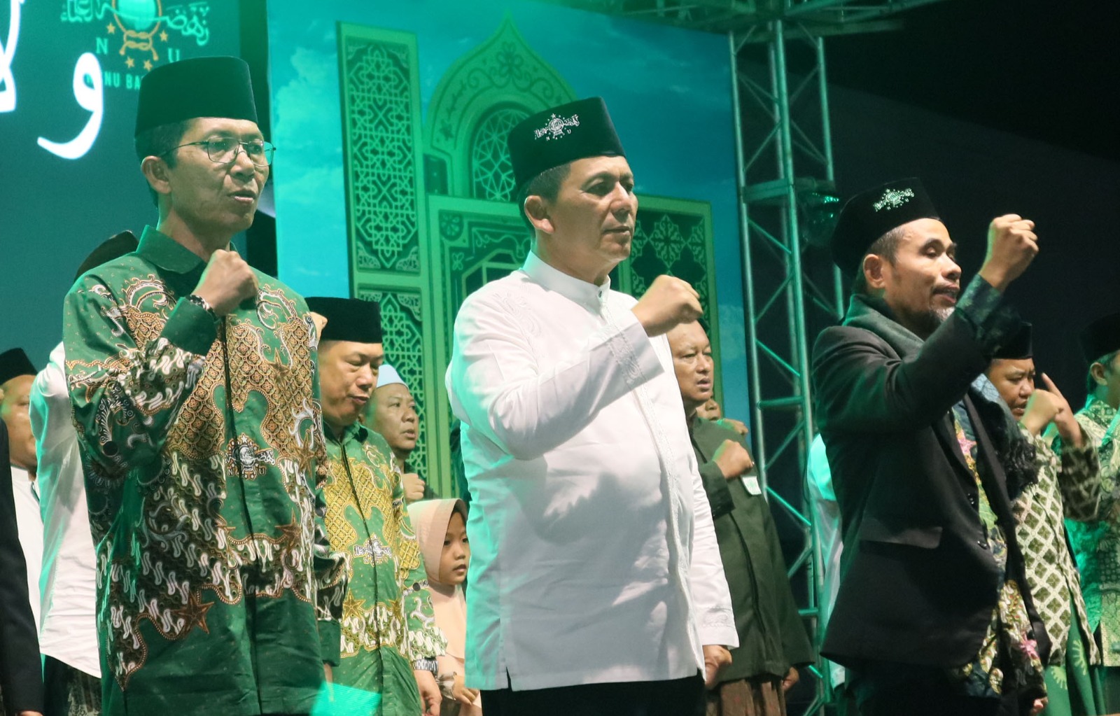 Amsakar Achmad dan Ansar Ahmad Hadiri Batam Bersholawat Bersama Ribuan Nahdliyin