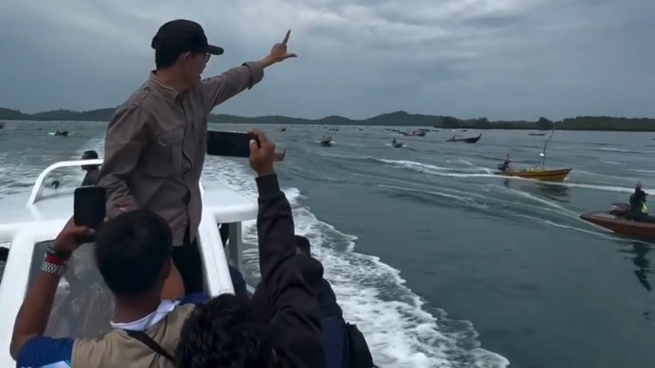 Kampanye ASLI ke Pulau Terung, Konvoi Ratusan Boat Pancung Menyambut Amsakar