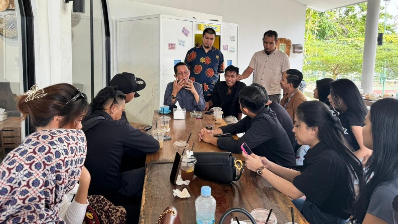 Tepis Isu Tak Sedap, Amsakar Achmad Jawab Pertanyaan Netizen Batam