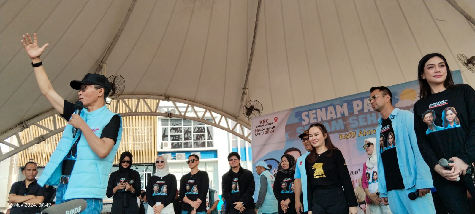 Pecah, Ribuan Warga Antusias Ikut Senam Pagi Bersama Paslon Amsakar -Li Claudia