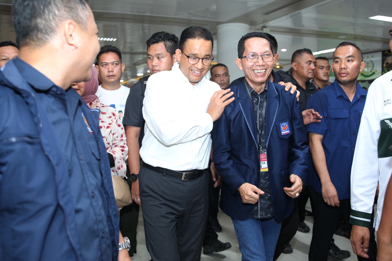 Tokoh Nasional Anies Baswedan Doakan Sekaligus Memberikan Dukungan ke Amsakar Achmad pada Pilkada Batam
