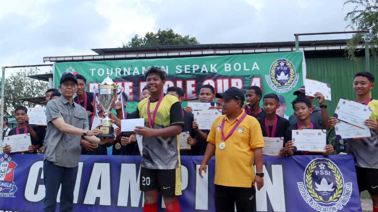 Amsakar Achmad Resmi Tutup Blue Eagle Cup 4, Komitmen Dukung Pembinaan Sepak Bola Usia Dini