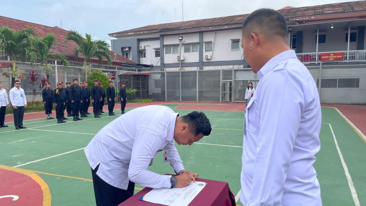 Rutan Kelas IIA Batam Gelar Penandatangan Komitmen Bersama Pembangunan ZI Tahun 2025 dan Pakta Integritas