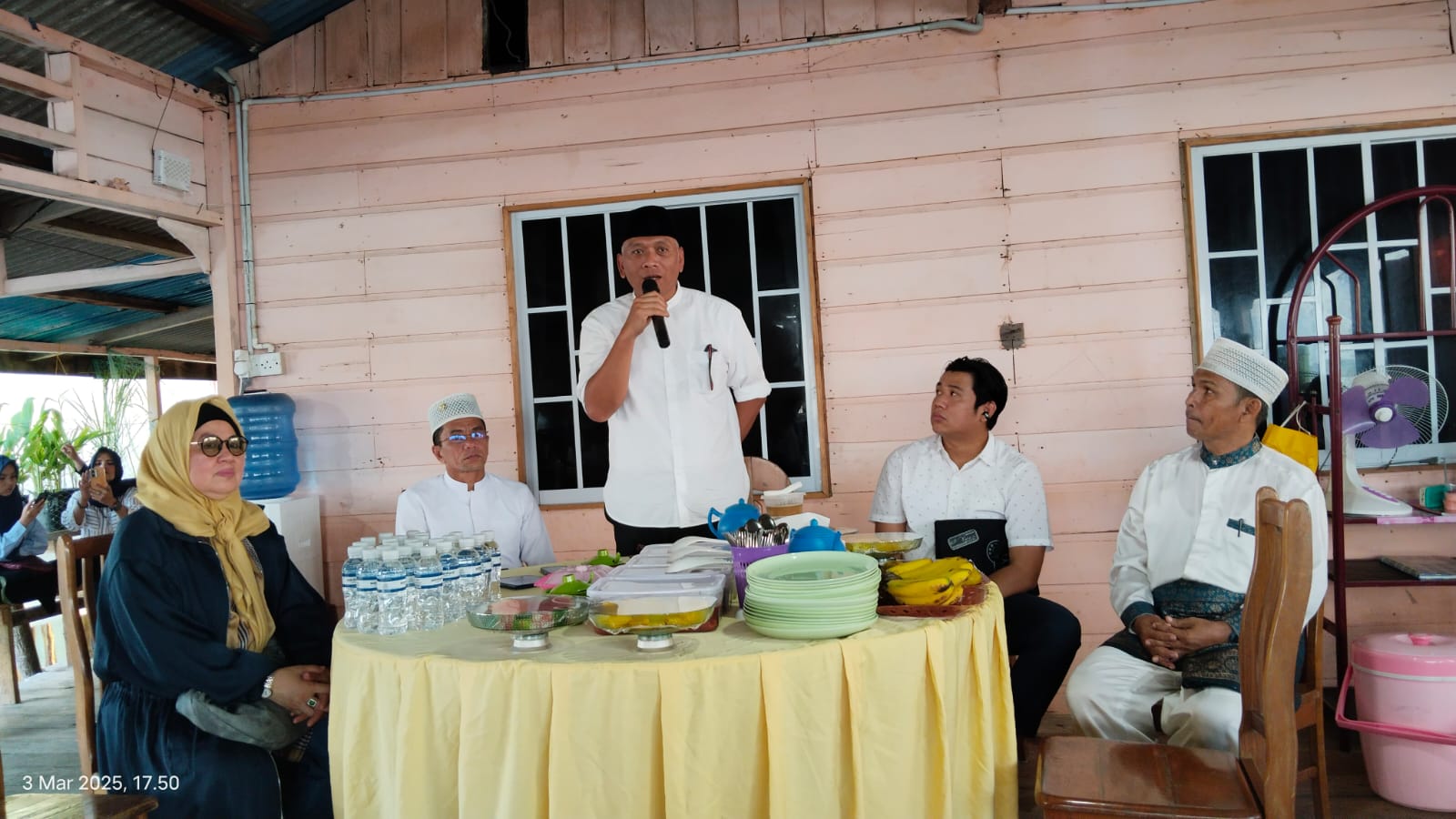 Laode Salman Ajak GARPU Buka Puasa Bersama di Pulau Terong, Pietra Paloh: Merasa Terhormat dan Bangga