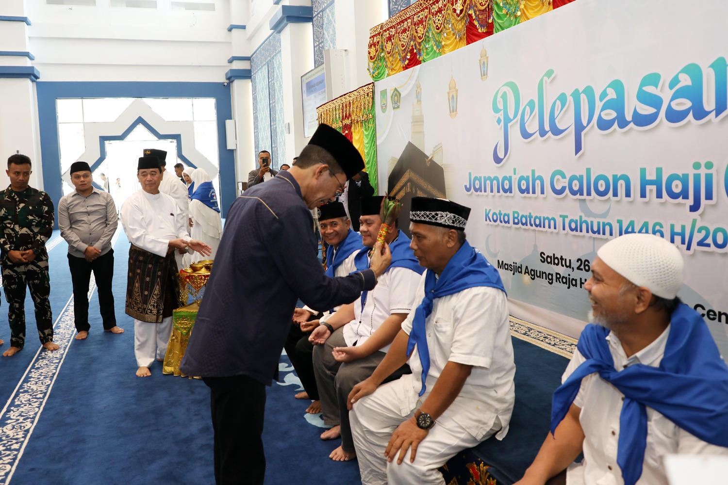 Wali Kota Amsakar Lepas 745 Calon Jemaah Haji Batam Dititipkan Doa dan Harapan