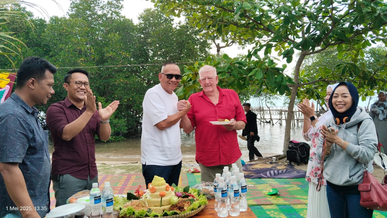 GARPU dan YAIS Batam Gelar Halal Bi Halal dengan Anak-anak Istimewa, Pietra Paloh: Mereka Ciptaan Sempurna Pembuka Pintu Surga