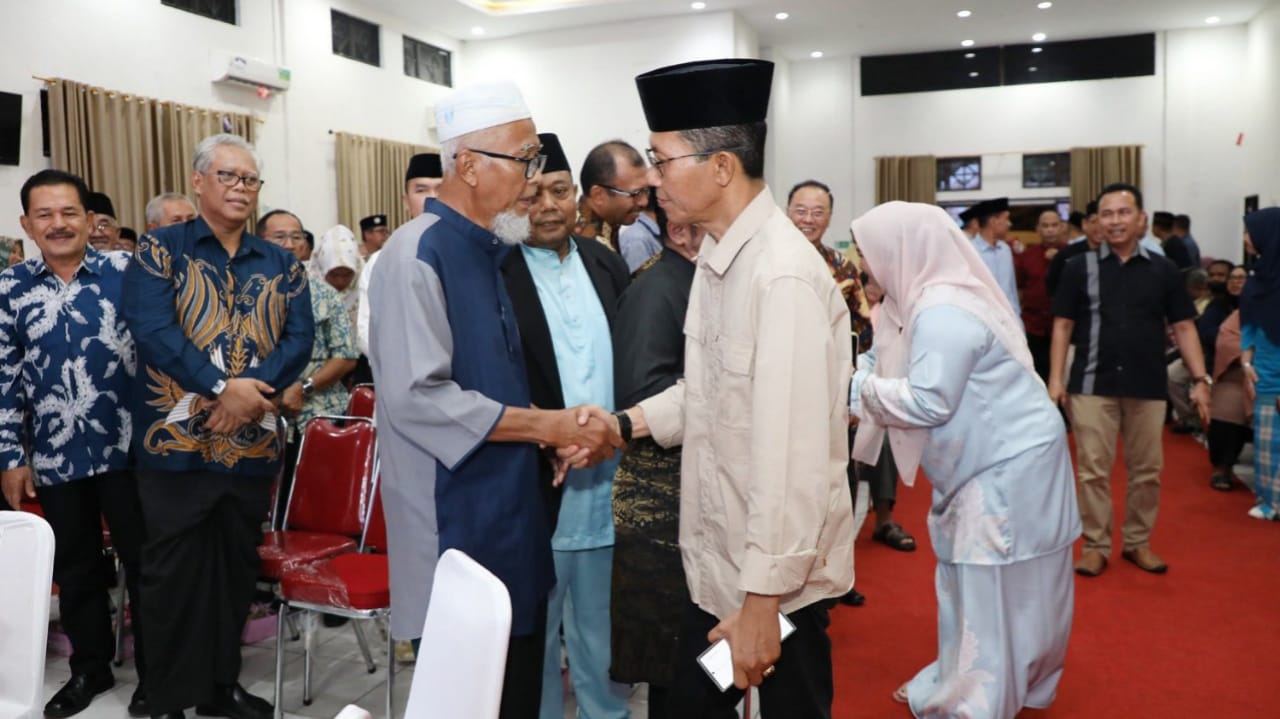 Halal Bi Halal di Lubuk Baja, Amsakar Beberkan 15 Program Prioritas dan Ajak Masyarakat Jaga Kekompakan Bangun Batam