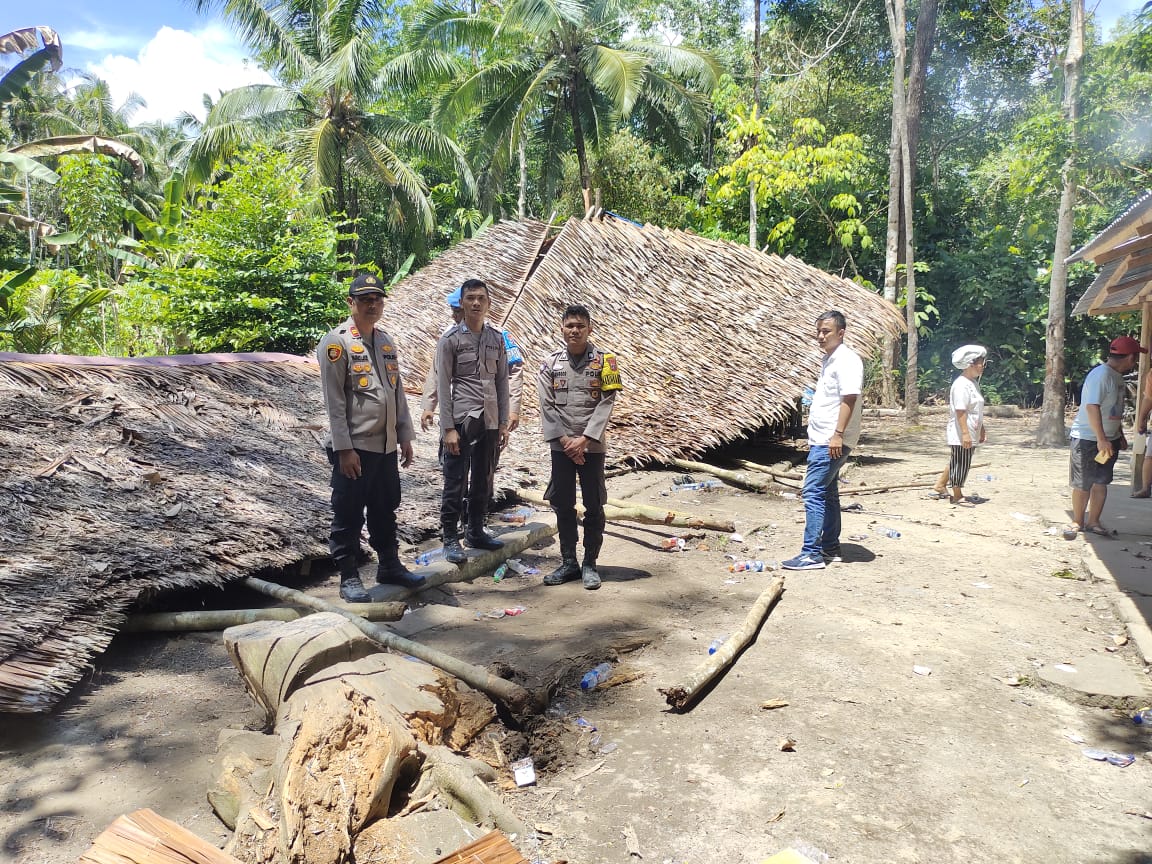 Polsek Mandrehe Razia Lokasi Sabung Ayam Di Mandrehe Barat