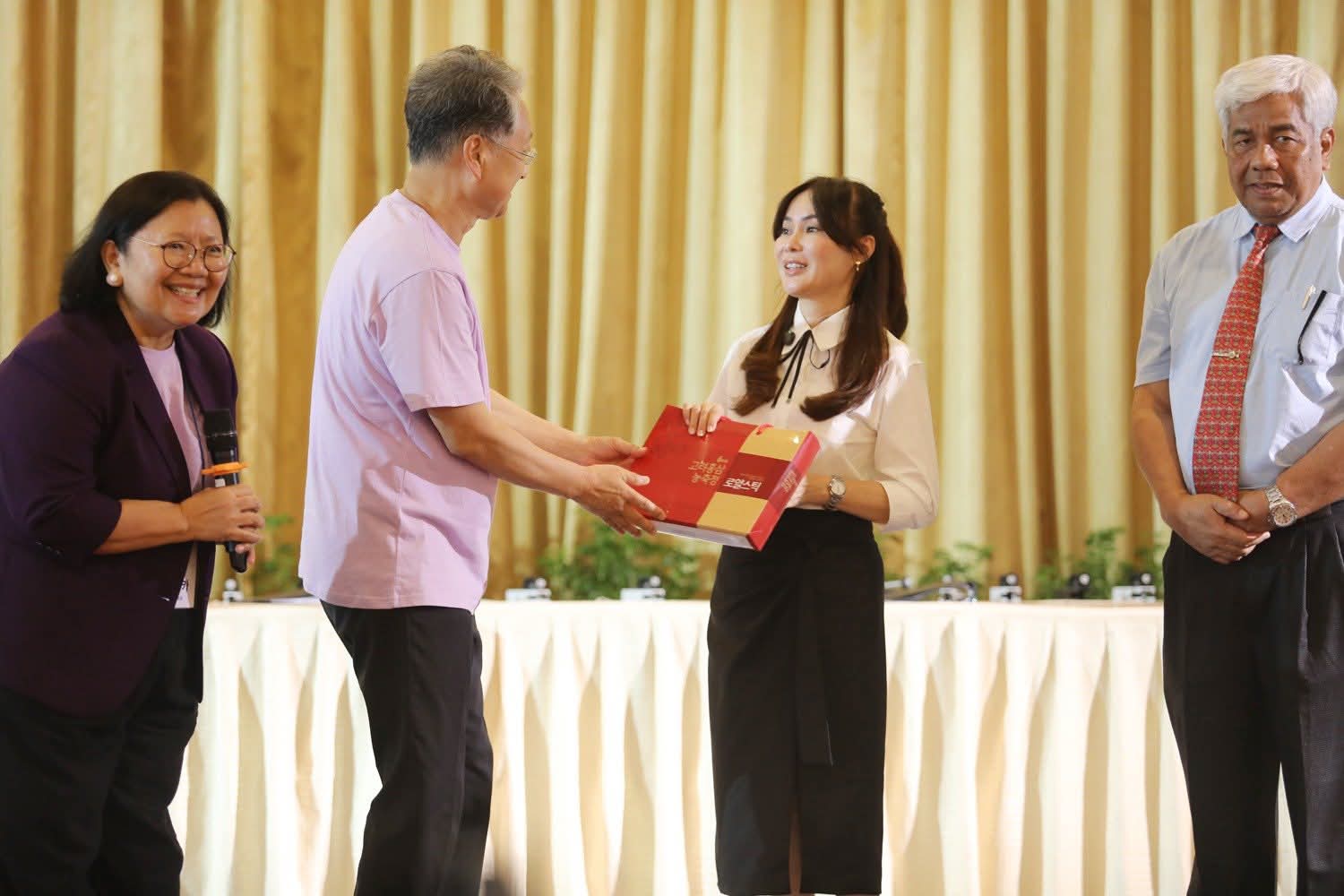 Waki Wali ota Li Claudia Sebut Kota Batam Sebagai Rumah Besar yang Toleran dan Damai