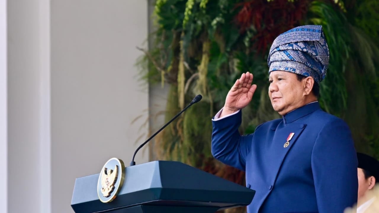 Presiden Prabowo Pakai Tanjak: Hotel Purajaya Dirobohkan, Martabat Melayu Dipijak