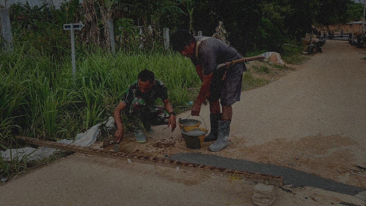 Pantang Menyerah, Tim Satgas TMMD 125 Kodim 0316/Batam Lakukan Pengerjaan Sasaran Fisik di Malam Hari