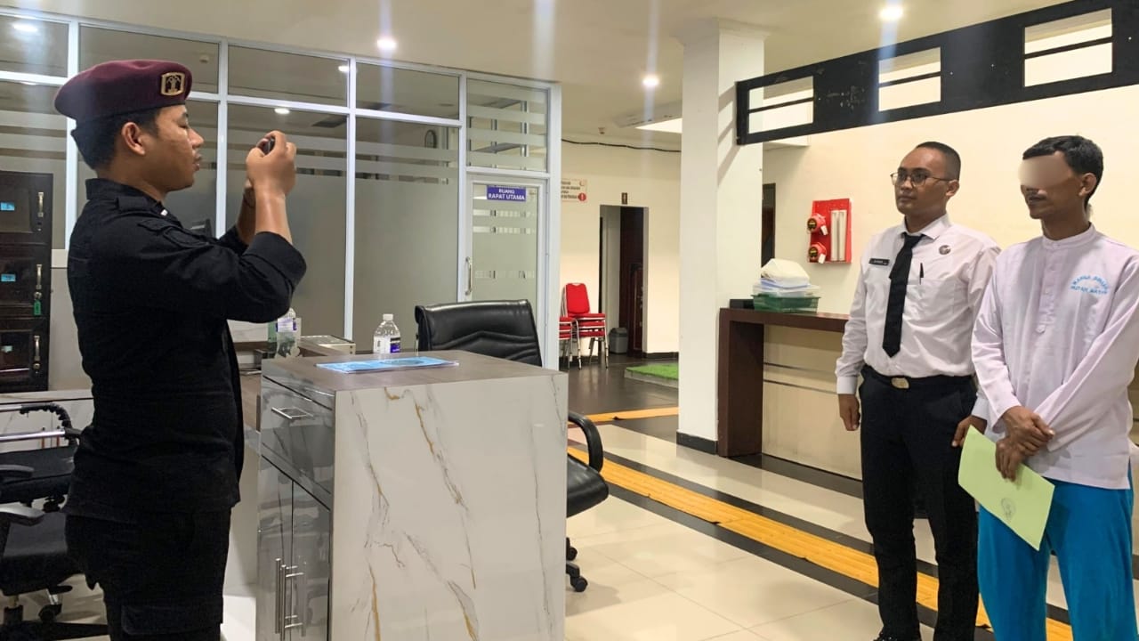 Rutan Kelas IIA Batam Berikan ke Satu Orang Warga Binaan Seusai Terima Amnesti Presiden