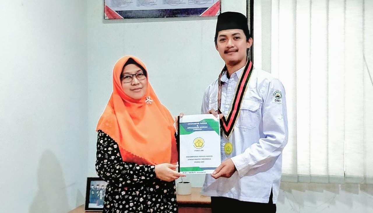 Sinergi Program Remaja Masjid, PW PRIMA DMI Jabar Gelar Silaturahmi dengan Anggota DPR RI Hj. Ledia Hanifa Bahas