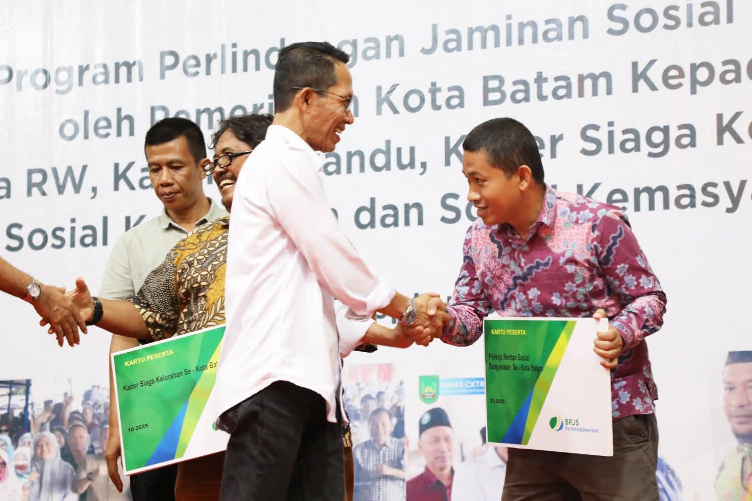 Catat Sejarah Baru, Wali Kota Batam Luncurkan Program Jaminan Sosial Ketenagakerjaan Bagi RT RW LPM dan Pekerja Rentan
