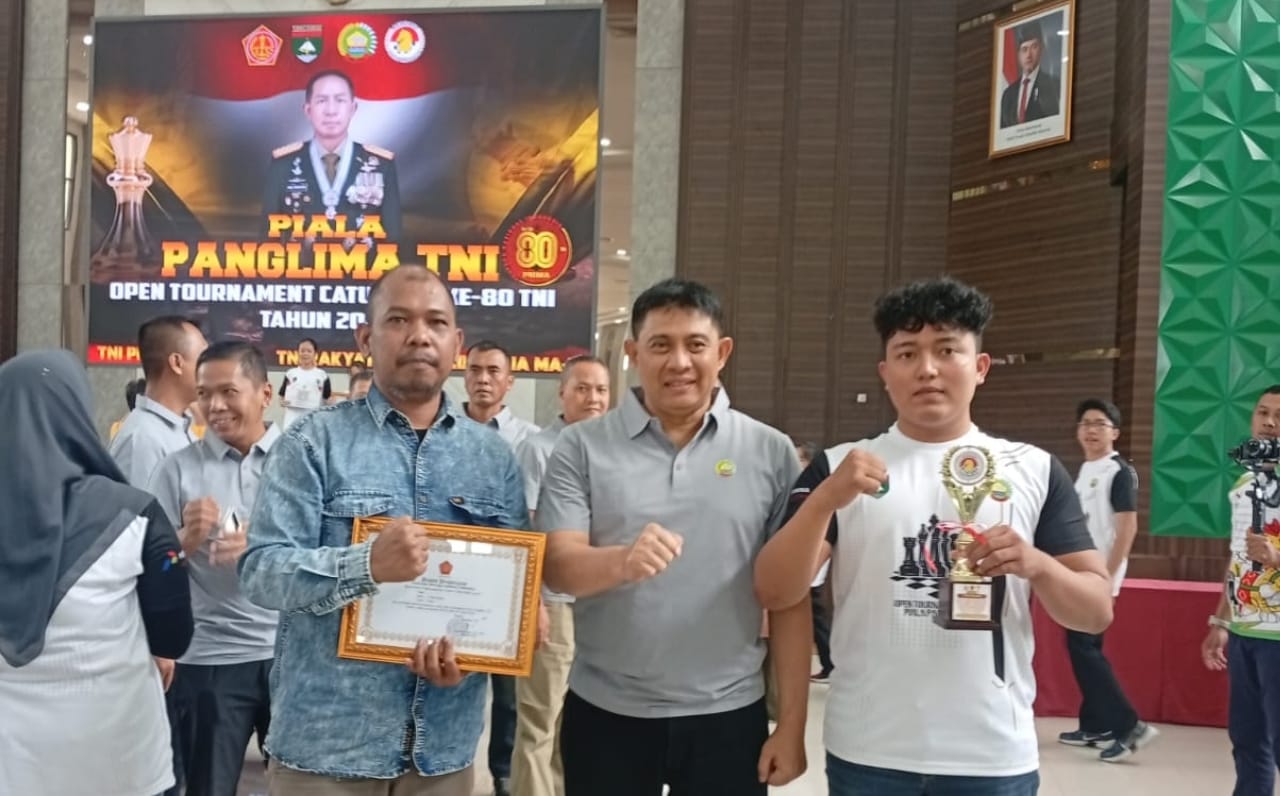 Catat Sejarah, Hamdan Yelpi Raih dari Batam Raih Juara 1 Open Turnamen Catur Piala Panglima TNI Tahun 2025