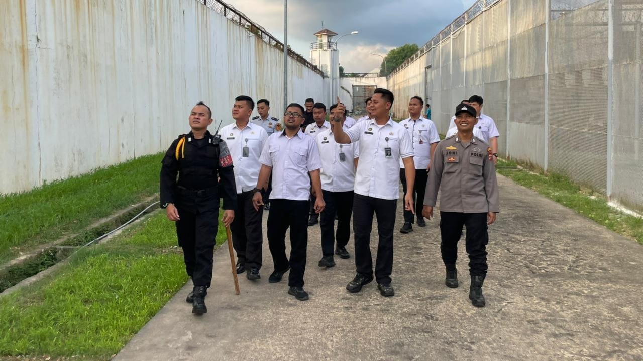 Tetap Waspada, KPR Rutan Batam Bersama Jajaran Laksanakan Kontrol Brandgang